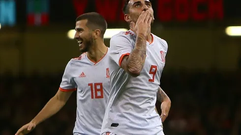Alcacer makes his point as Spain crush Wales