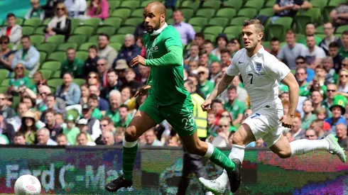 Sheffield United go top as Leeds held