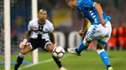 Napoli striker Milik robbed at gunpoint after Liverpool win