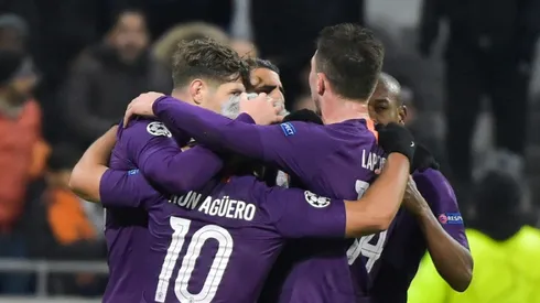 Aguero rescues draw at Lyon as Man City reach last 16