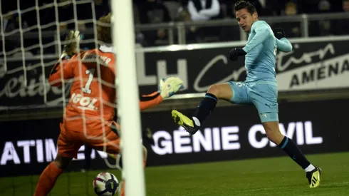 Thauvin hat-trick lifts Marseille into top five