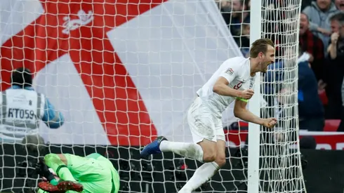 Tottenham turn to Wembley wizard Kane for defining week