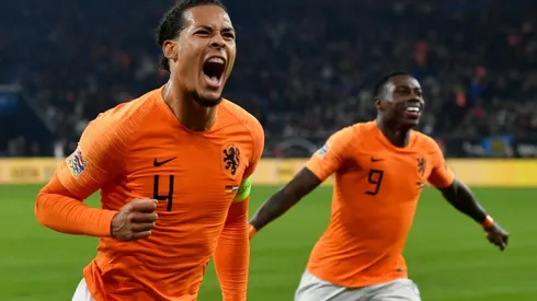 Van Dijk late strike fires Dutch into Nations League semis