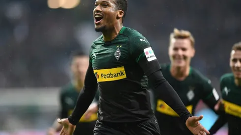Plea hits hat-trick as Gladbach run riot at Bremen