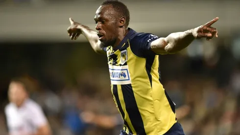 Bolt not giving up hope on football career