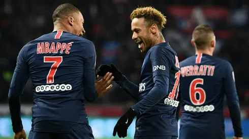 Mbappe, Neymar steer PSG to new win record on troubled day