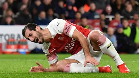 Arsenal's Mkhitaryan out for six weeks