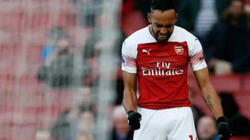 Aubameyang double sees off Burnley as Ozil returns for Arsenal