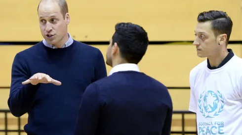 Gunners firing on all cylinders poses questions over Ozil's future