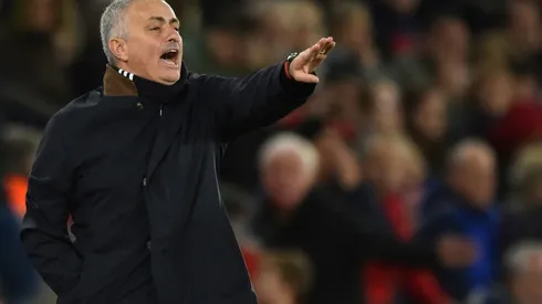 Mourinho aiming to stop rot as Man Utd season unravels