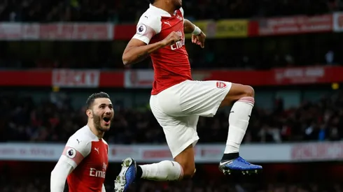 Aubameyang stars as Arsenal fightback stuns Spurs