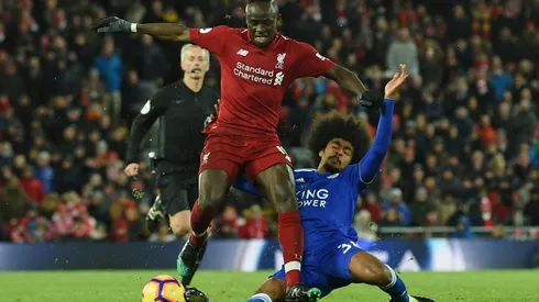 Liverpool held in title blow, Chelsea humiliated