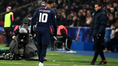 'Ney is worried': PSG lose Neymar to foot injury in French Cup win