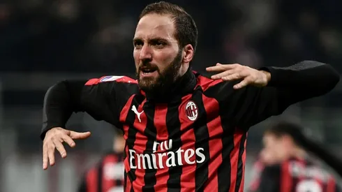 'Phenomenon' Higuain brings grit, goals to Chelsea