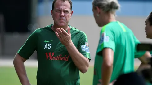 Australian women's coach sacked ahead of football World Cup