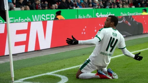 Gladbach stay in Bundesliga title race with win at Leverkusen