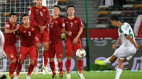 Late Iraqi free-kick breaks Vietnamese hearts at Asian Cup