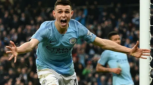 Foden pledges to stay and fight for Man City place