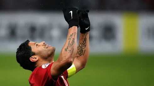 Hulk carries load as weakened Shanghai seek repeat Chinese title