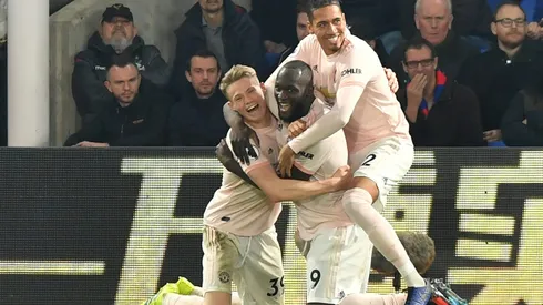 Lukaku lays down marker as Man Utd beat Palace