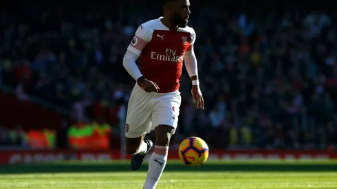 Profligate Lacazette on the mark as Gunners defeat Saints