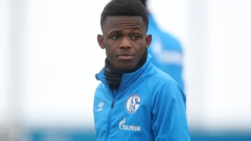 Struggling Schalke turn to Welsh teenager Matondo