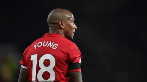 Ashley Young signs new Man Utd deal
