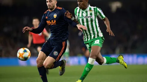 Valencia late show snatches Copa draw at Betis