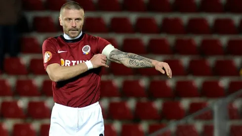 Former West Ham defender jailed after car sale scam