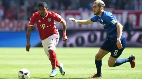 Norwich beat Leeds to top English Championship