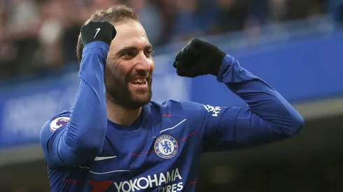 Higuain eases pressure on Sarri as Chelsea cruise