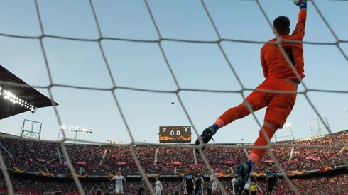 Czech 'keeper Vaclik out of England Euro qualifier