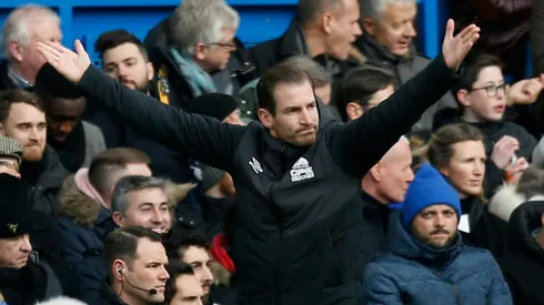 Huddersfield move closer to relegation, Burnley in trouble