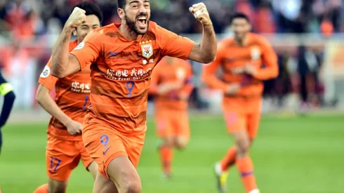 Pelle hits another brace to grab point for Fellaini's Shandong