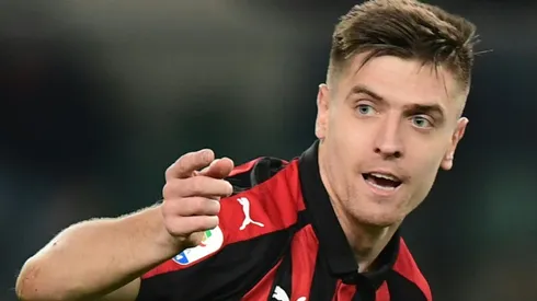 Piatek 'kung fu' goal rescues Milan at Chievo