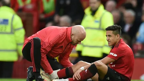 Man Utd without Sanchez for up to six weeks - Solskjaer