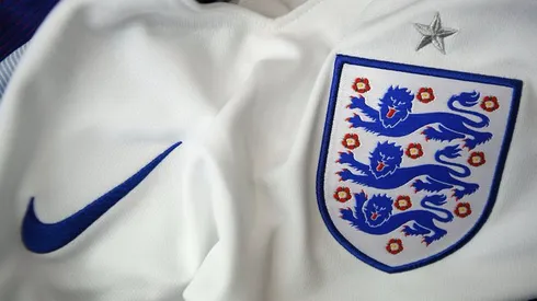 Chelsea beat Man City to delay Premier League title party