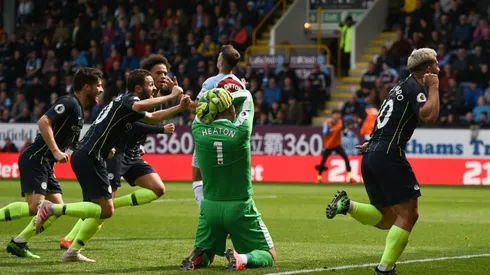 Aguero inches Man City closer to title