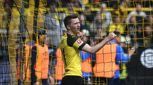 Dortmund coach Favre gives up on title after derby defeat to Schalke