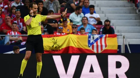 Atletico make Barca wait by squeezing past Valladolid