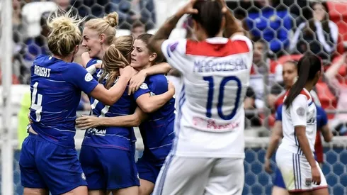 Cuthbert stunner keeps Chelsea in touch with Lyon in Champions League