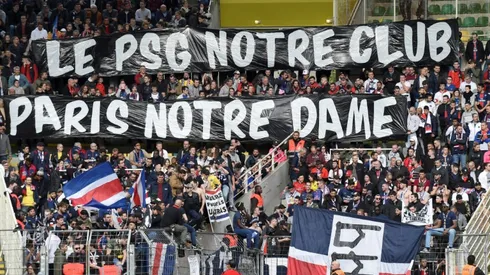 PSG fans honour blaze-ravaged Notre Dame