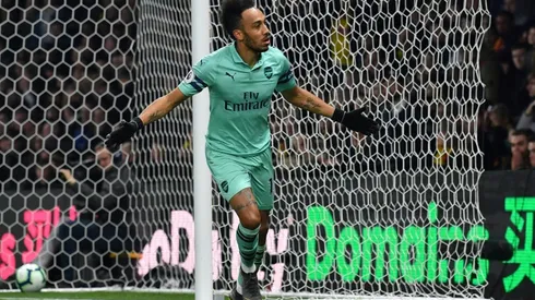 Arsenal edge past 10-man Watford, move into top four