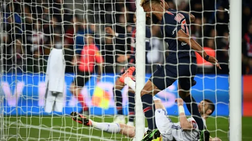 Choupo-Moting apologises for PSG goal howler