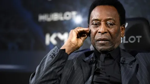 Pele 'doing well' after treatment for urinary infection in Paris hospital