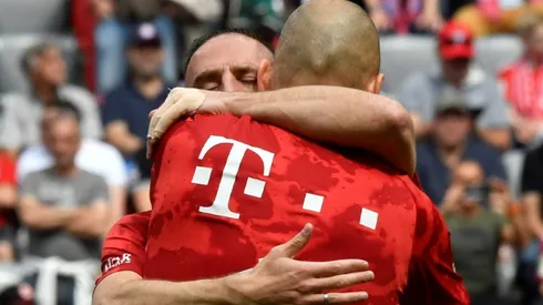 Bayern bid farewell to benched Robben and Ribery