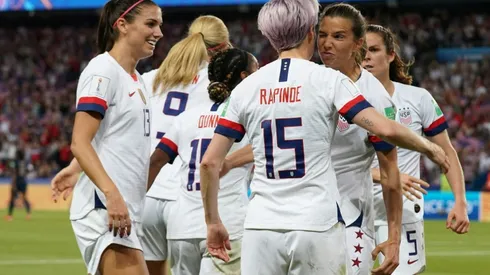 Rapinoe sinks hosts as USA set up World Cup semi-final with England