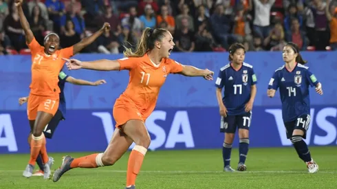 Martens penalty breaks Japan hearts as Netherlands reach World Cup quarters