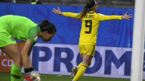 Sweden strike late to beat Chile after World Cup rain delay