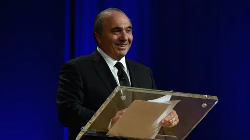 US billionaire Commisso buys Italian club Fiorentina